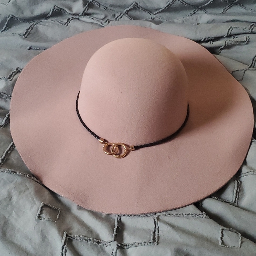 Large beige hat